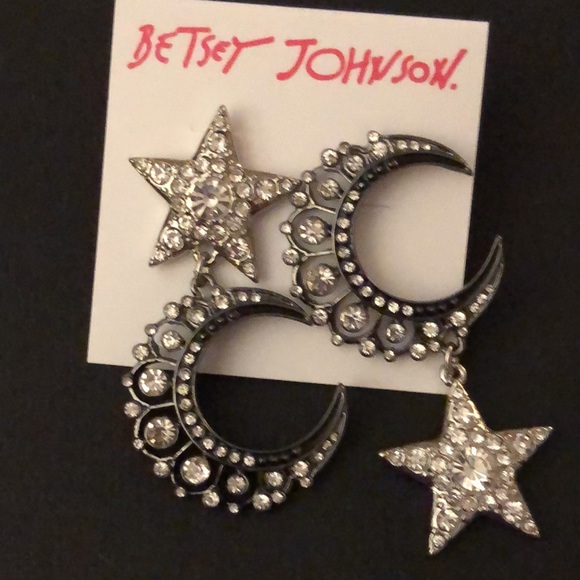 Betsey Johnson Silver & Gunmetal Tone Moon & Star Mismatch Drop Earrings NWT - Picture 15 of 15